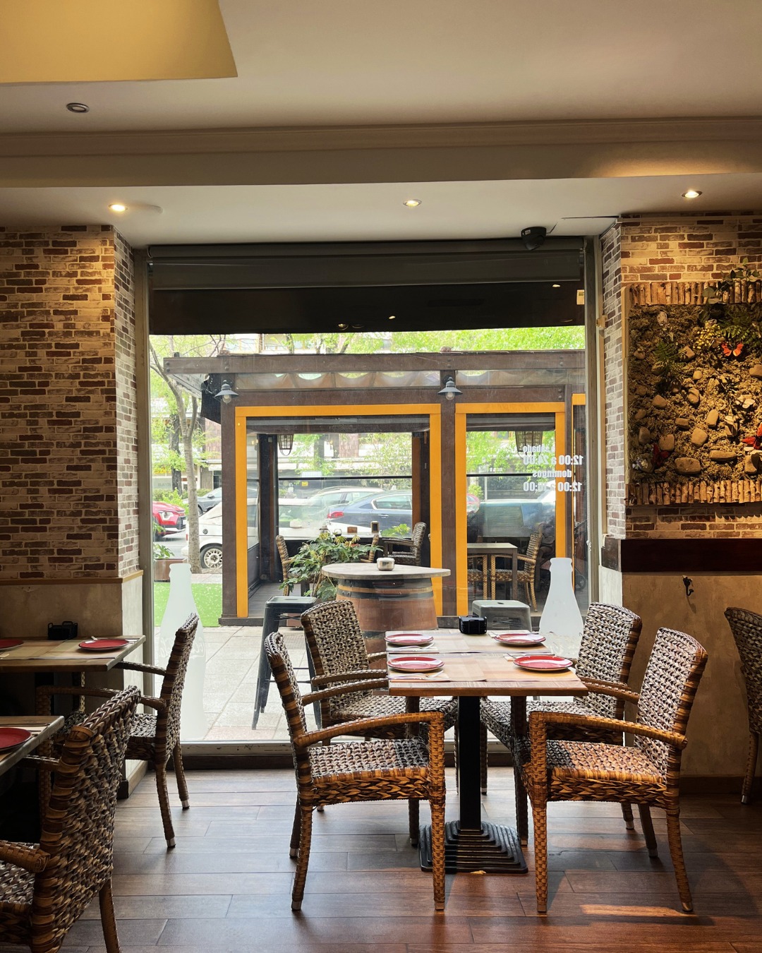 Interior del restaurante La Damasquina